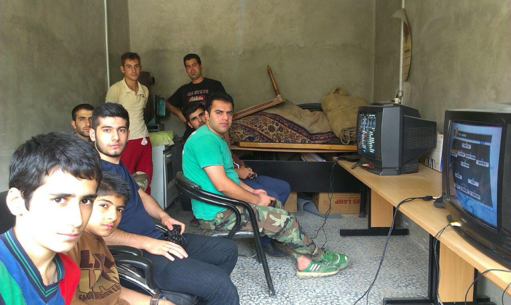 اولین دوره مسابقه پلی استیشن2 در روستای گیلاس برگزار شد