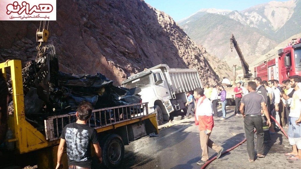 تصادف مرگبار کامیون و پژو در جاده هراز