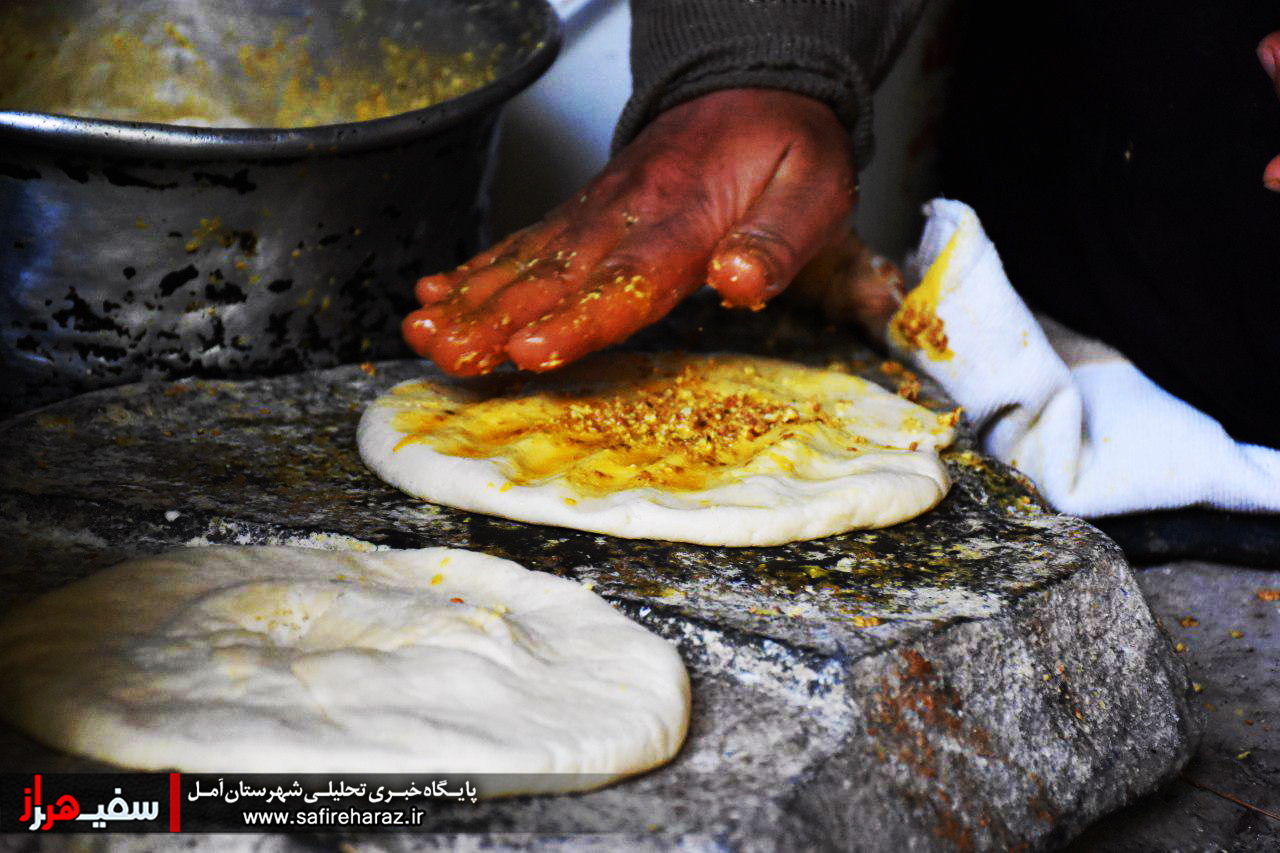 نان محلی لاریجان